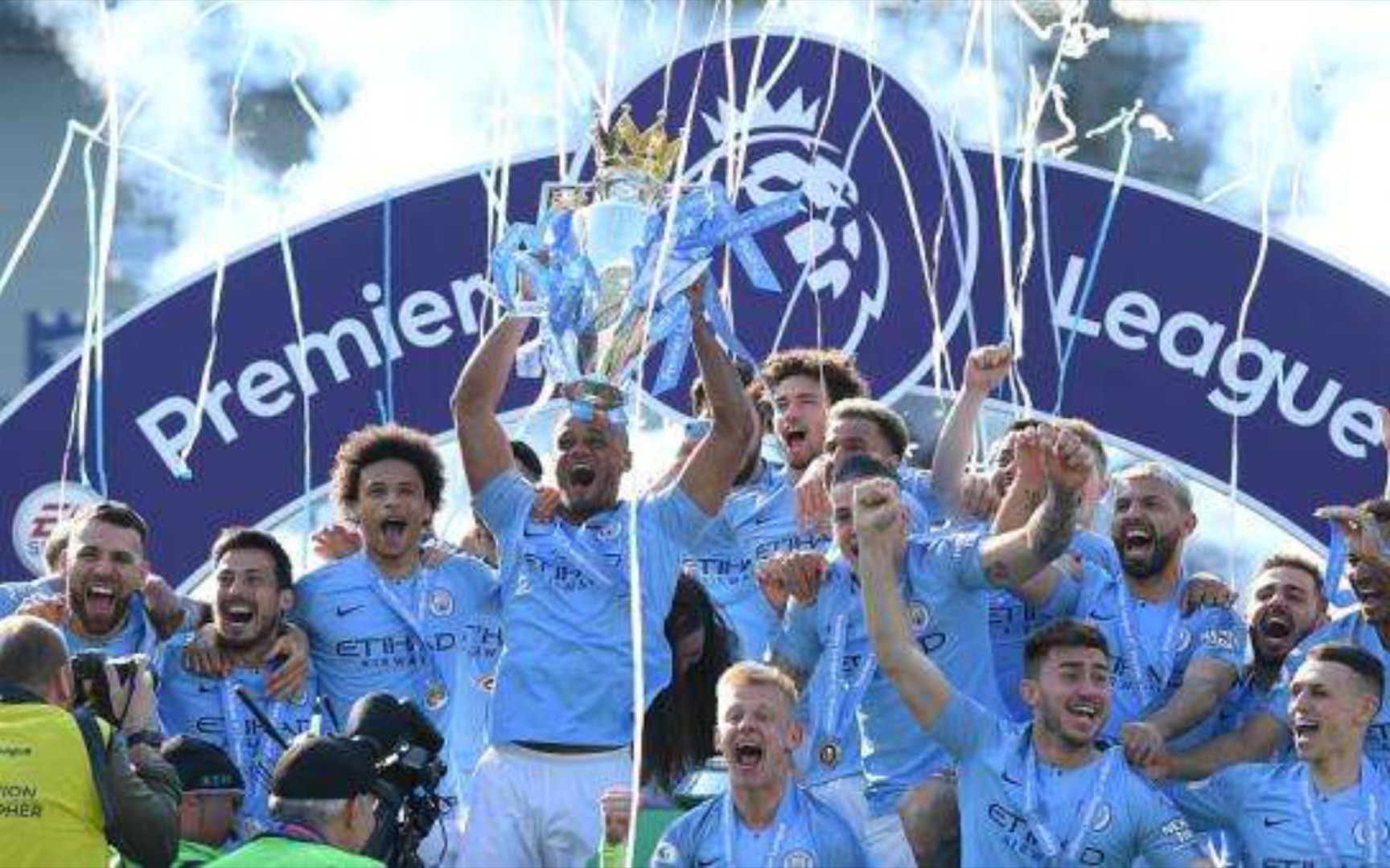 的年轻阵容 的年轻阵容