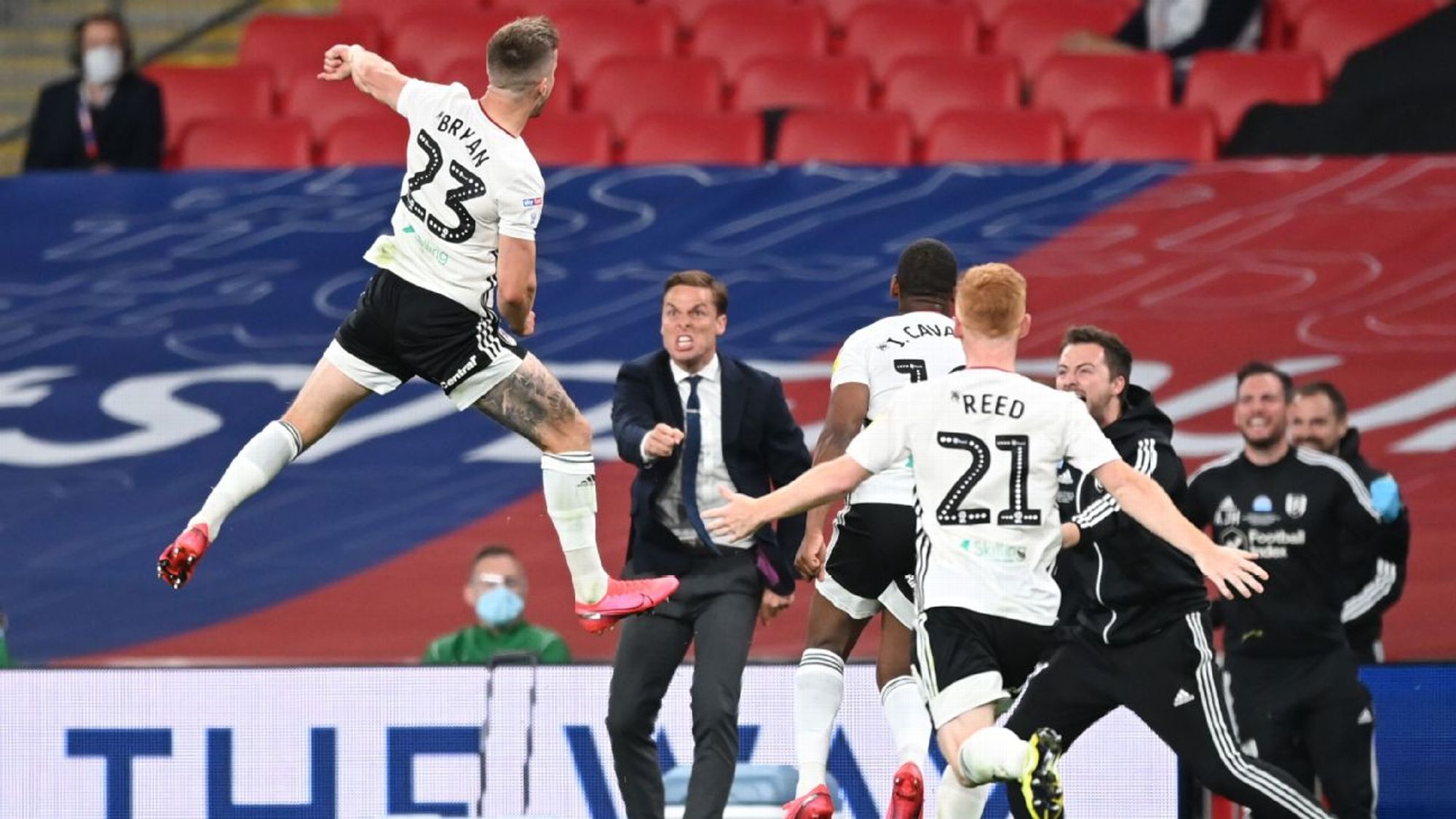 老鹰奇才1换2交易官宣 特雷杨改穿3号球衣